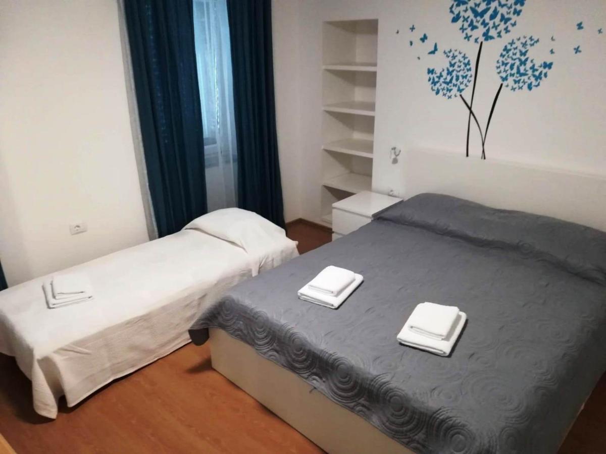 Apartments And Rooms Oliva ツレス エクステリア 写真