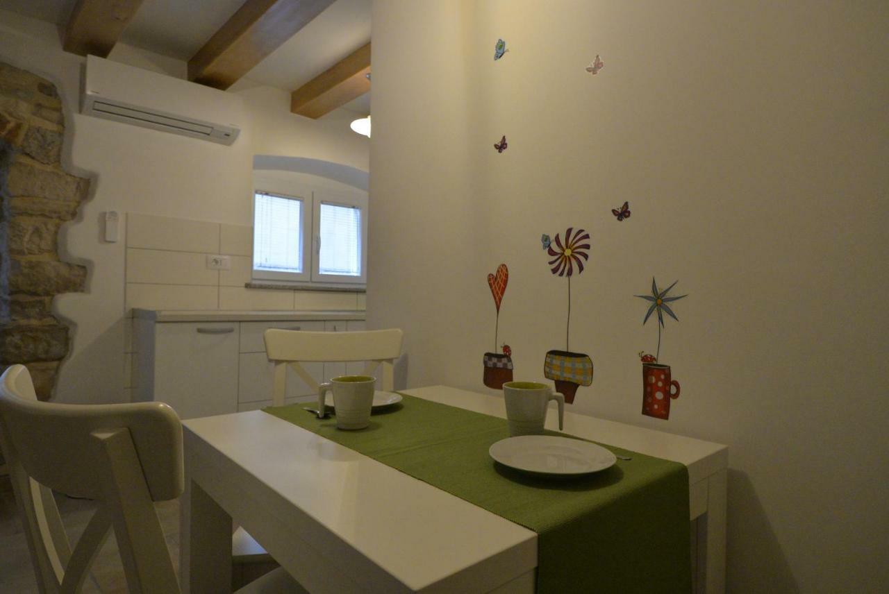 Apartments And Rooms Oliva ツレス エクステリア 写真